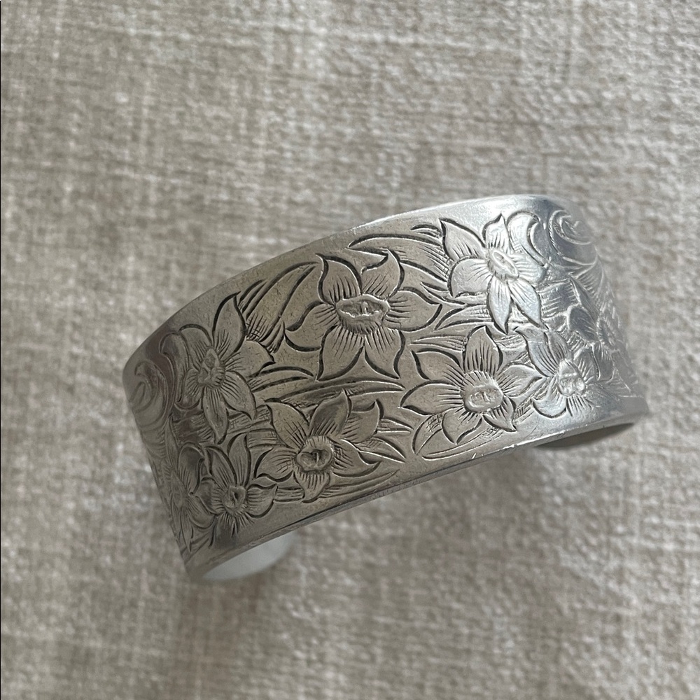 Daffodil Engraved Silver Cuff Bracelet